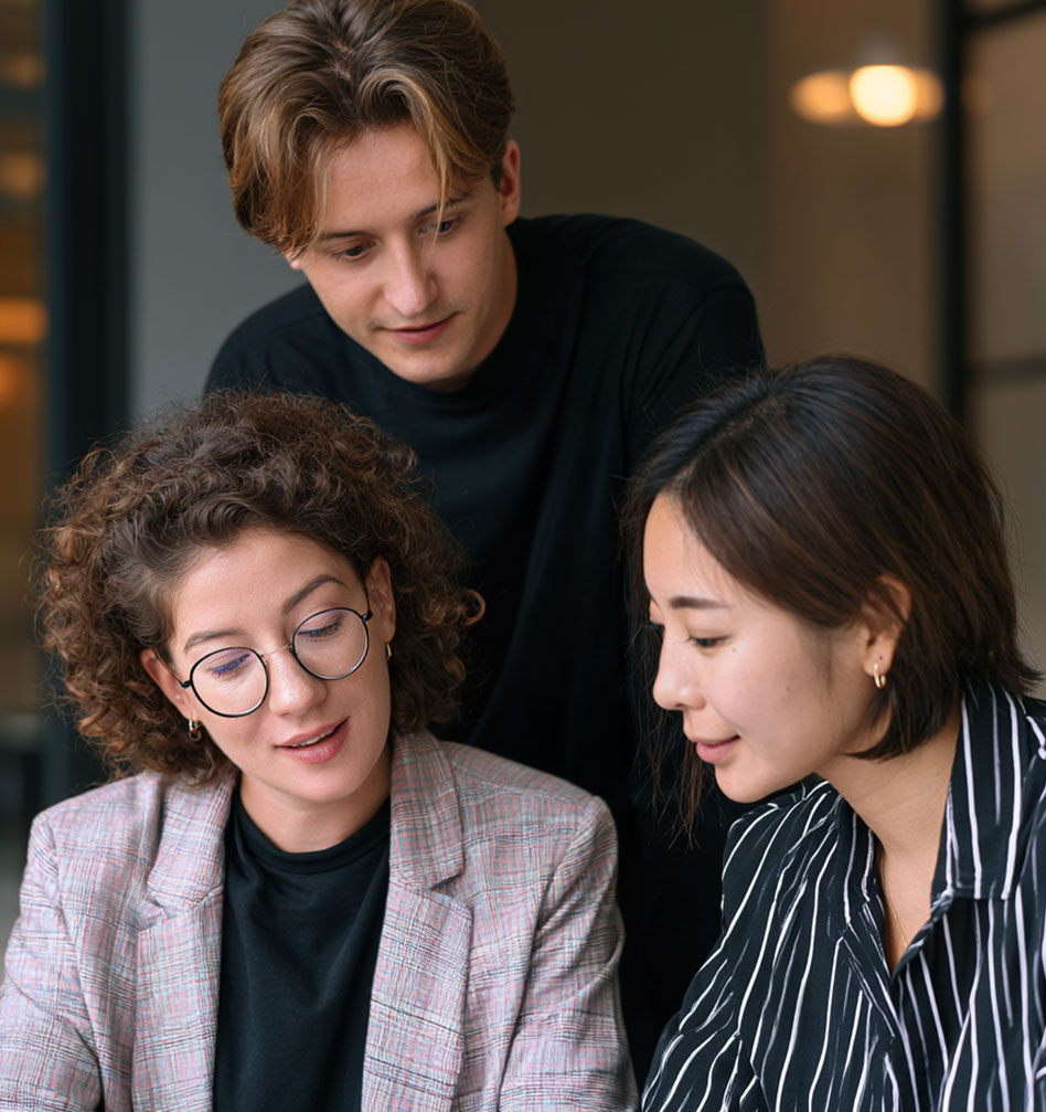 Express Entry Services Markham: The Support From First Assessment to Canadian PR